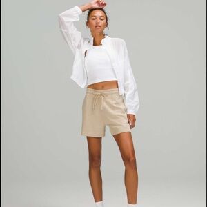 Lululemon Softstreme Shorts in Trench